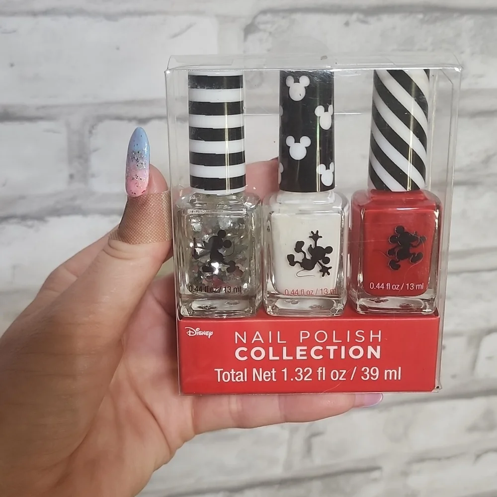 Disney Mickey Mouse Limited Edition Make Up 2018 Collection